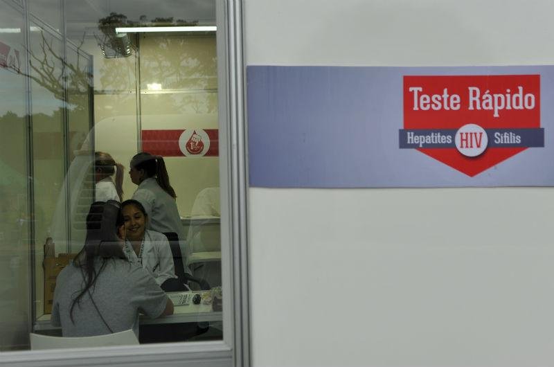 Secretaria da Sa&uacute;de faz testes r&aacute;pidos de Aids em Porto Alegre
