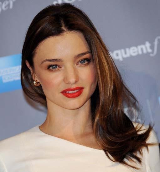 Imprensa anuncia relacionamento da modelo Miranda Kerr com empres&aacute;rio 