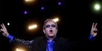 Elton John fará cinco shows no Brasil em 2014