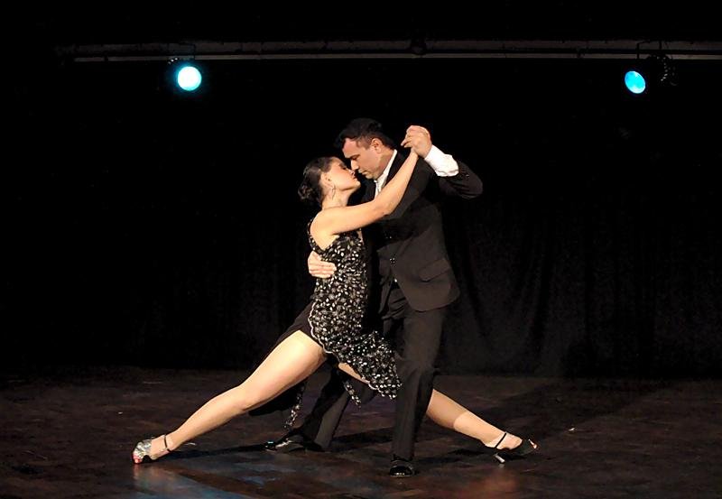 Porto Alegre recebe mostra de dan&ccedil;a de sal&atilde;o