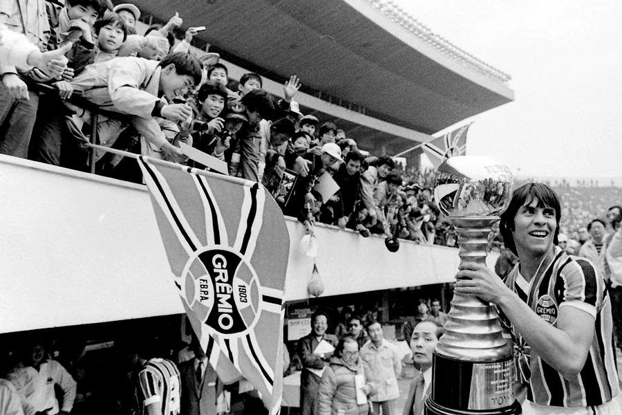 Volante do t&iacute;tulo de 1983 lembra que jogou a final mancando na prorroga&ccedil;&atilde;o 