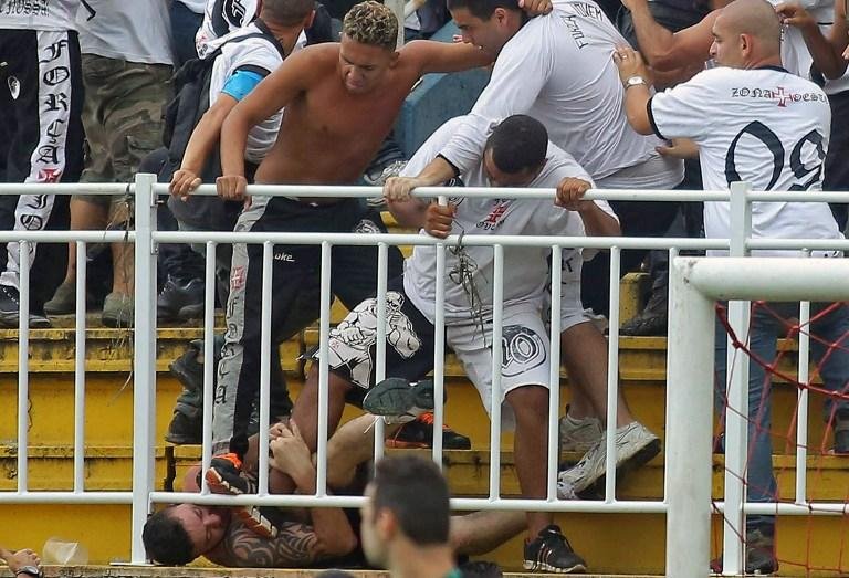 Torcedores detidos em Joinville s&atilde;o transferidos para pres&iacute;dio
