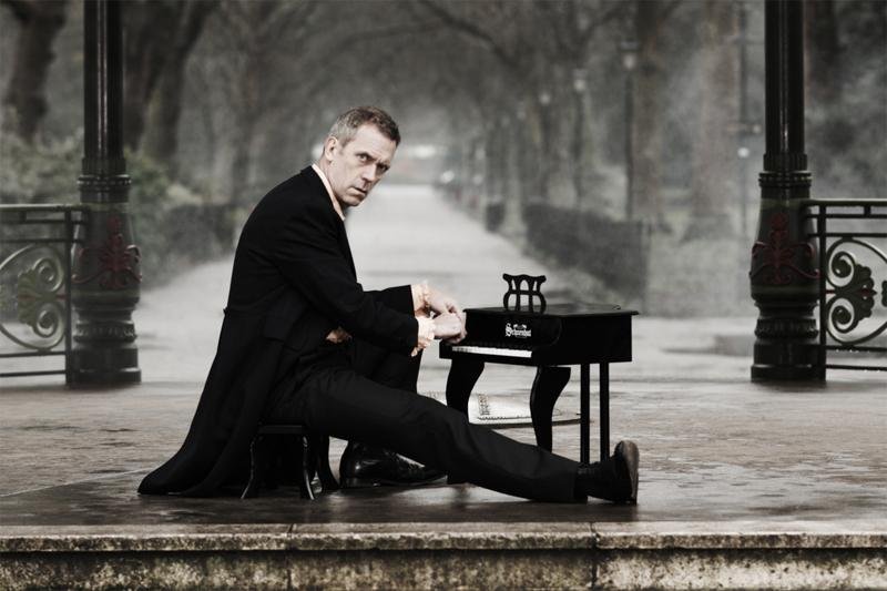 Consagrado na TV, Hugh Laurie mostrar&aacute; faceta musical no m&ecirc;s de mar&ccedil;o