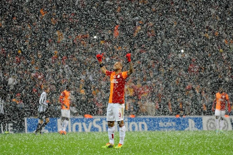 Tempestade de neve fez partida ser suspensa