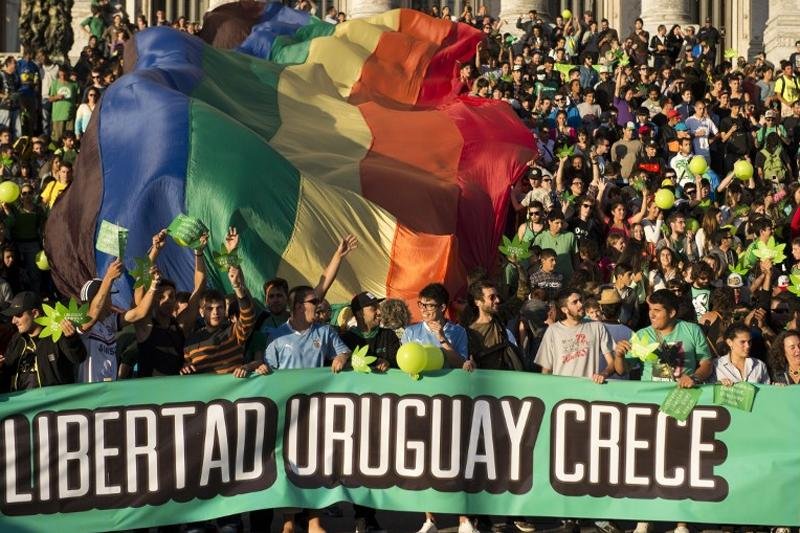 Setores da popula&ccedil;&atilde;o uruguaia se mobilizaram durante an&aacute;lise da lei