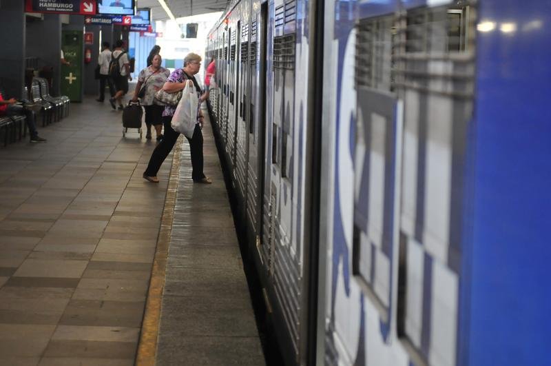 Sindicato ser&aacute; multado se Trensurb n&atilde;o funcionar nos hor&aacute;rios de pico