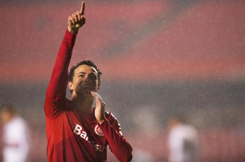 Leandro Dami&atilde;o vai jogar no Santos 