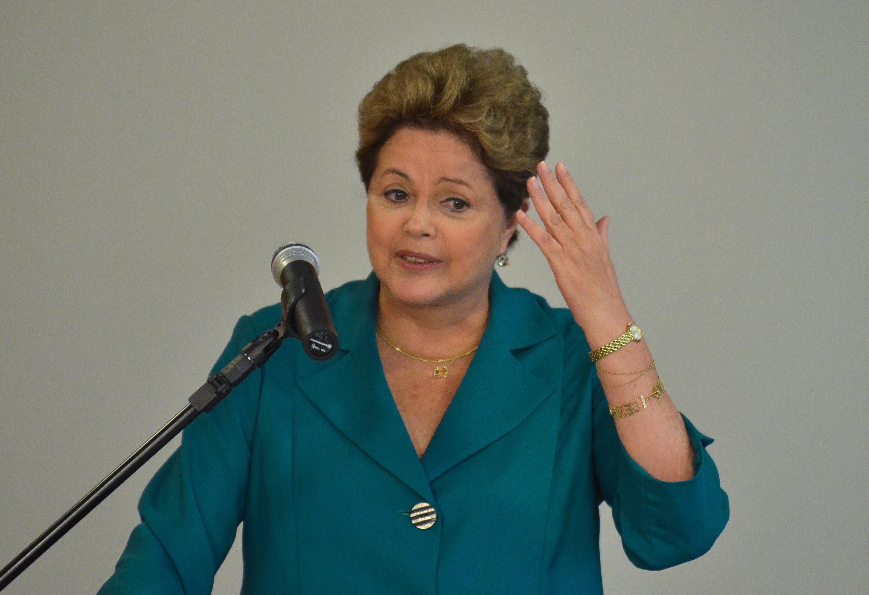 Dilma discutir&aacute; caso Snowden com chanceler