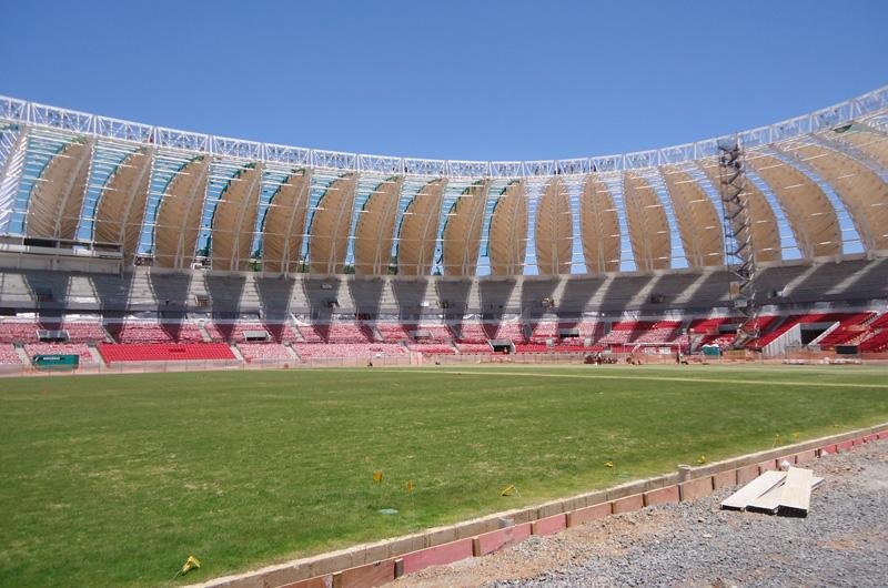 Instala&ccedil;&atilde;o das membranas vai atrasar entrega final das obras prevista para 31 de dezembro