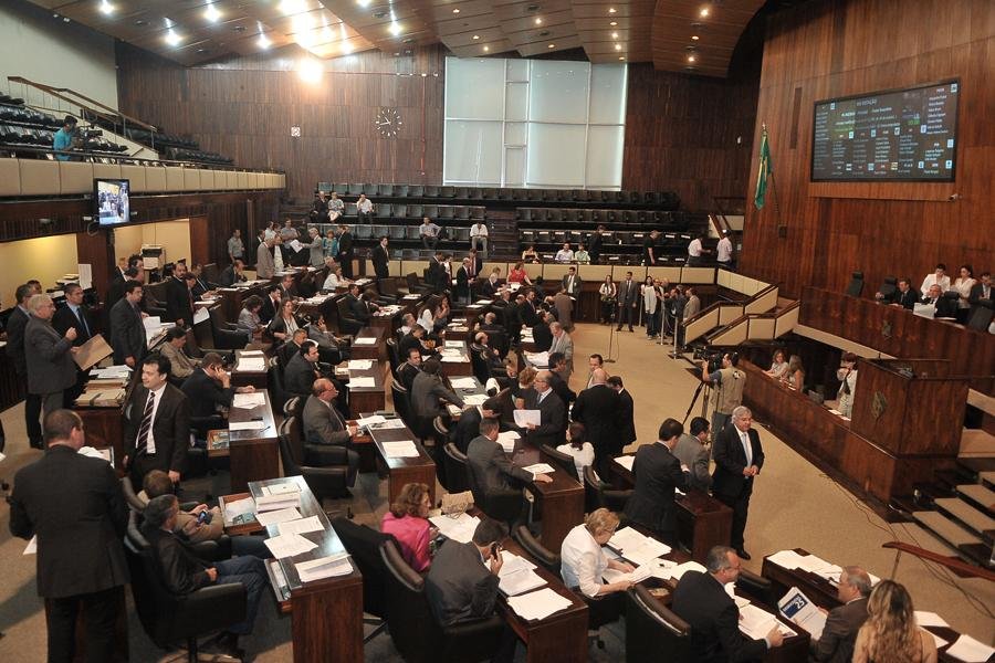 Requerimento solicita sess&atilde;o extraordin&aacute;ria para hor&aacute;rio em que Dilma estar&aacute; no RS