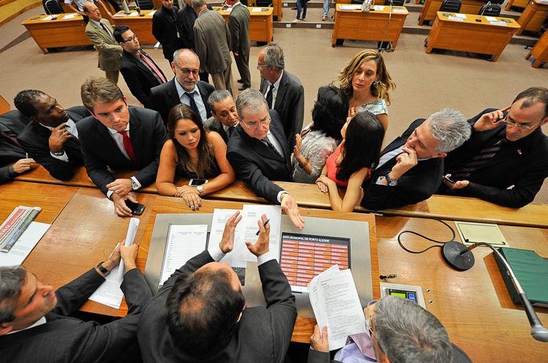 Projeto para mudar plano ciclovi&aacute;rio tem vota&ccedil;&atilde;o adiada para 2014