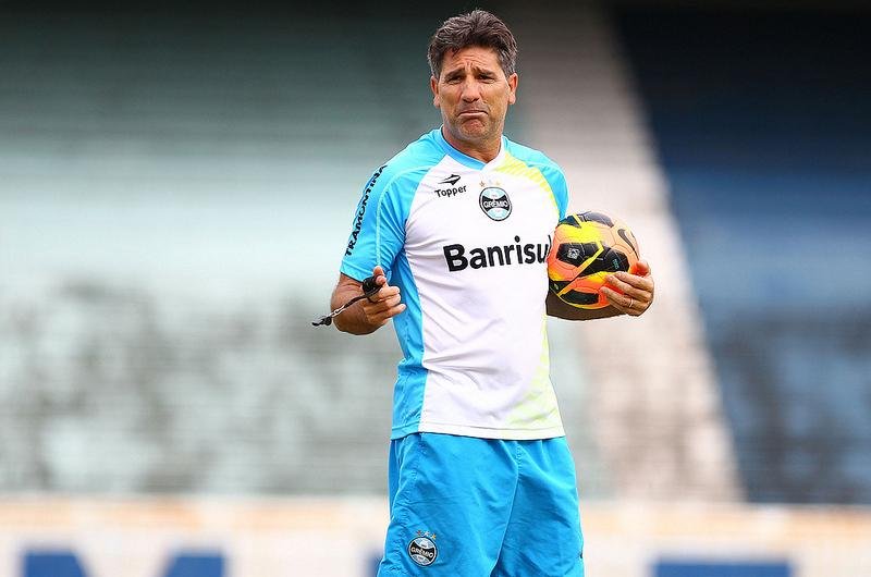 Renato &eacute; o quarto treinador que mais dirigiu o Fluminense na hist&oacute;ria do clube