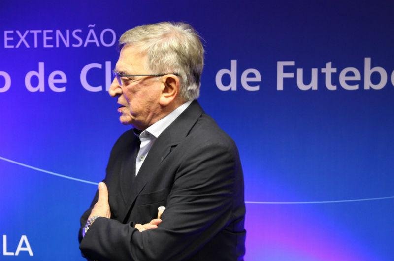 Presidente F&aacute;bio Koff prev&ecirc; uma exce&ccedil;&atilde;o para o meio-campo