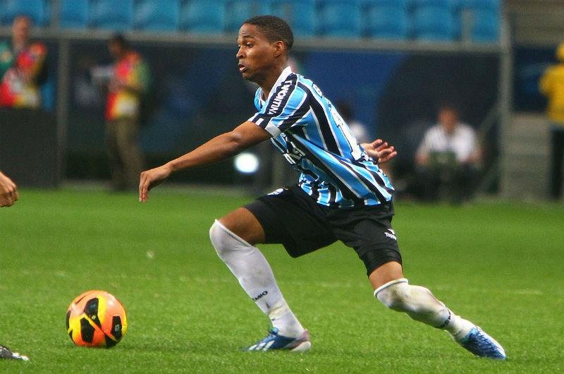 Clube acertou contrato de quatro anos com Wendell