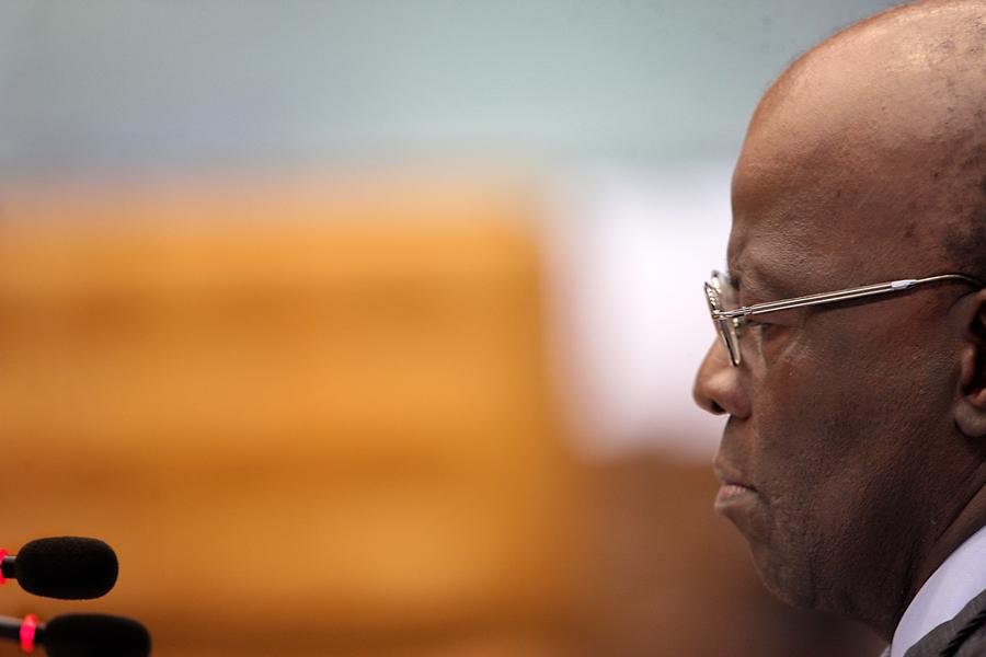 Barbosa diz que &eacute; forte a chance de Genoino voltar para a cadeia