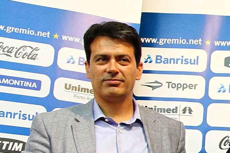 Rui Costa destaca base montada em 2013 para Gr&ecirc;mio vencer em 2014