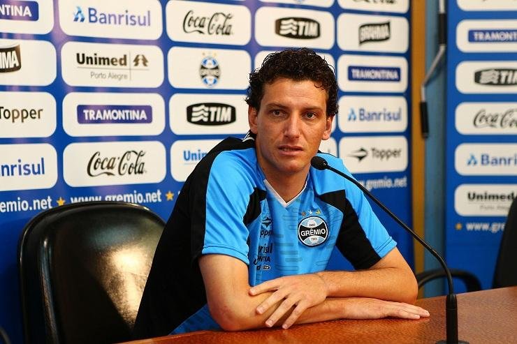 Meia do Gr&ecirc;mio negociou com o Palmeiras, mas n&atilde;o chegou a um acordo