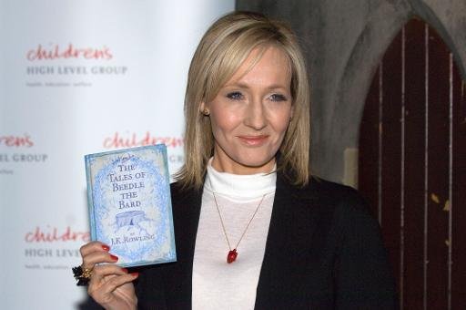 Advogado que revelou pseud&ocirc;nimo de JK Rowling pagar&aacute; multa