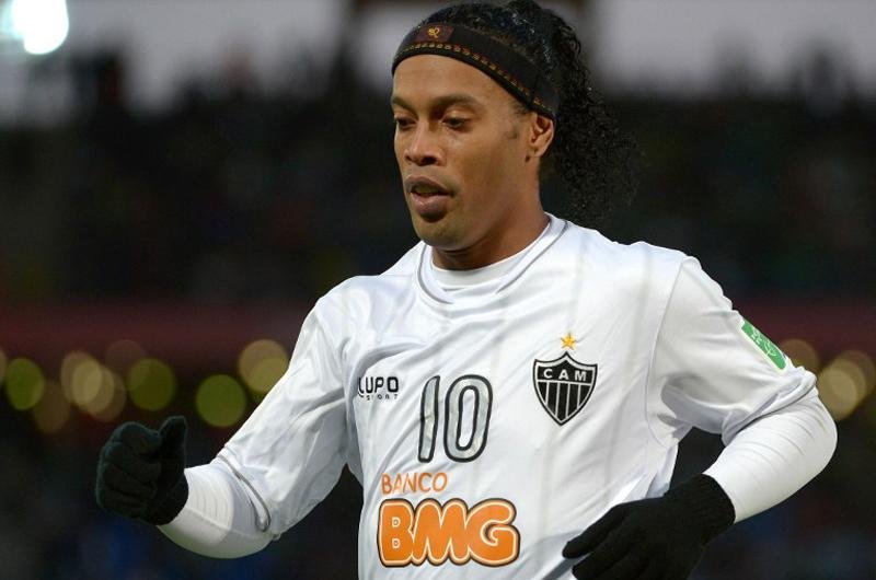 Alexandre Kalil tratar&aacute; da renova&ccedil;&atilde;o de Ronaldinho a partir da pr&oacute;xima semana