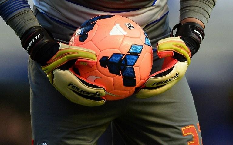 QPR &eacute; goleado pelo Everton no retorno de Julio Cesar ao time titular