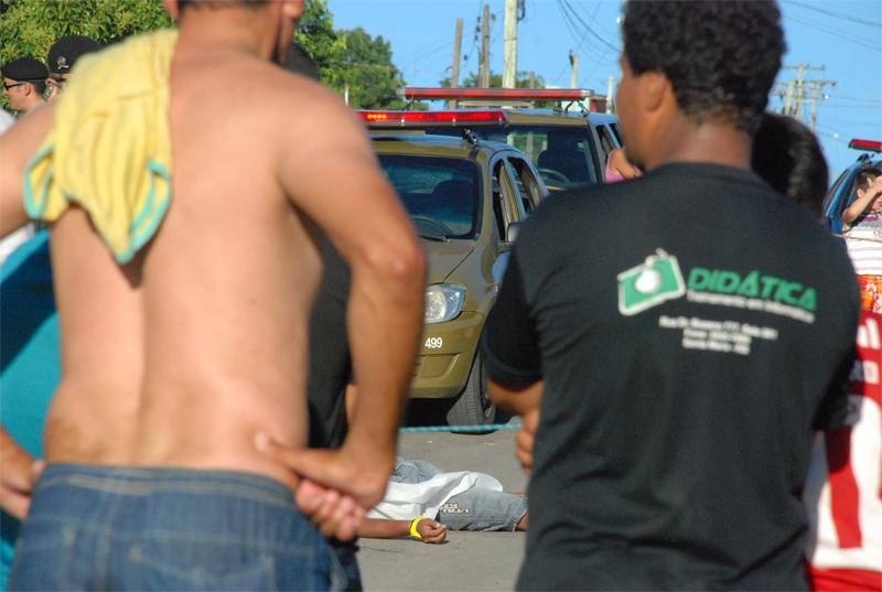 Dupla &eacute; morta a tiros ap&oacute;s tentar invadir casa em Santa Maria