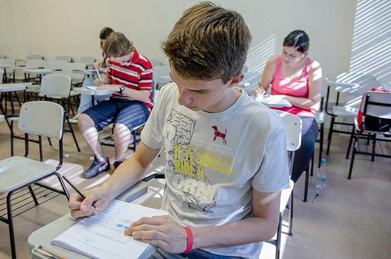 Absten&ccedil;&atilde;o supera 20% no primeiro dia de vestibular da Ufrgs