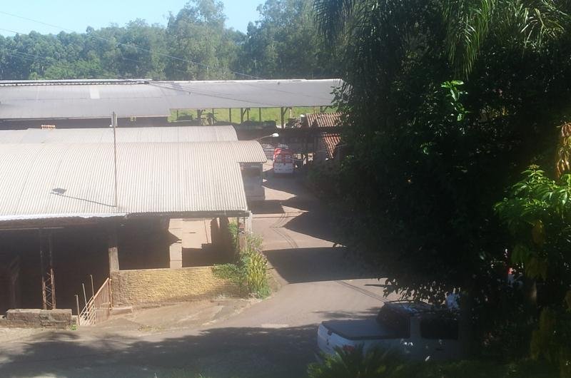 Oper&aacute;rio morre em acidente em f&aacute;brica de telhas no Vale do Ca&iacute;