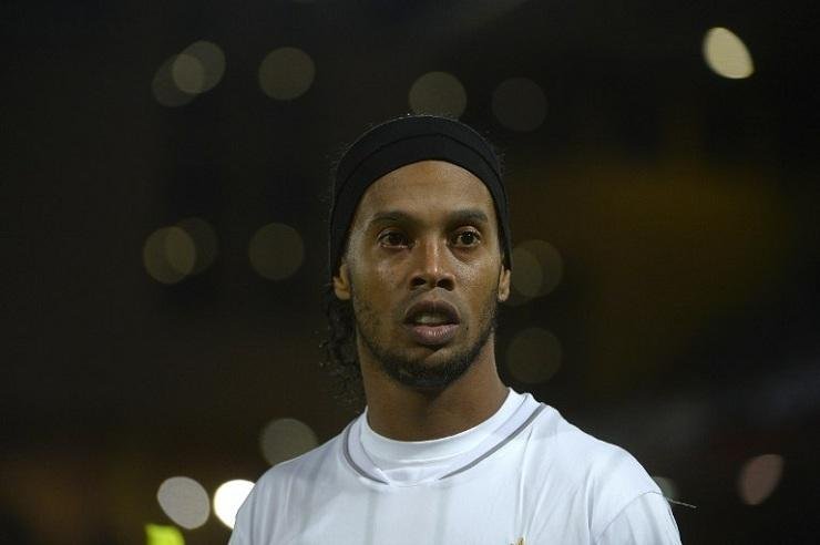 Di&aacute;rio espanhol divulga lista de exig&ecirc;ncias de Ronaldinho ao Besiktas