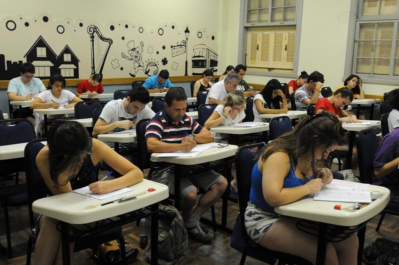 Exames de Hist&oacute;ria e Matem&aacute;tica foram realizadas nesta manh&atilde;