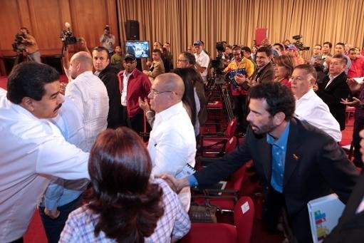 Presidente e opositor ferrenho deixaram de lado rixa alimentada desde a morte de Ch&aacute;vez