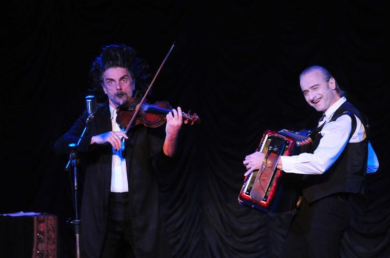 Apresenta&ccedil;&otilde;es ocorrem at&eacute; 9 de fevereiro no Theatro S&atilde;o Pedro