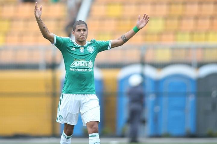 Leandro chegou a acordo salarial com o Palmeiras