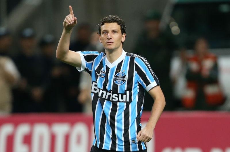 Gr&ecirc;mio quita d&iacute;vida e Elano deve ir para o Flamengo