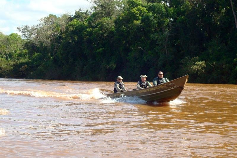 Pol&iacute;cia alerta para infesta&ccedil;&atilde;o de piranhas no rio Uruguai