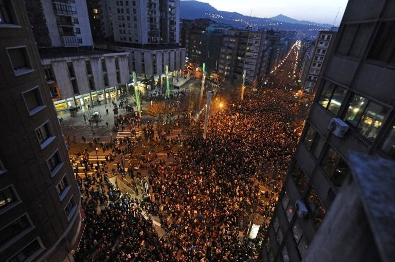 Milhares protestam em apoio a presos da ETA em Bilbao