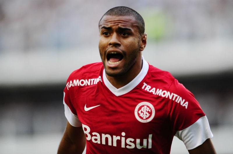 Inter empresta atacante Cassiano ao Santa Cruz