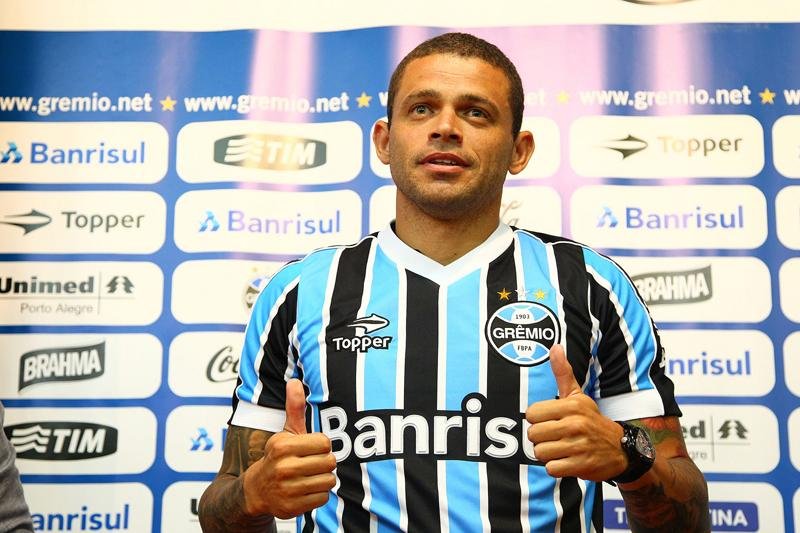 Contratado no final de 2013, Edinho pode passar experi&ecirc;ncia aos mais jovens 
