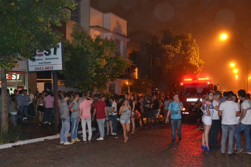 Um homem soltou g&aacute;s de pimenta dentro do local e causou correria