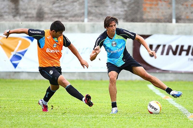 Pedro Geromel comemorou a vit&oacute;ria do Pelotas sobre o Inter