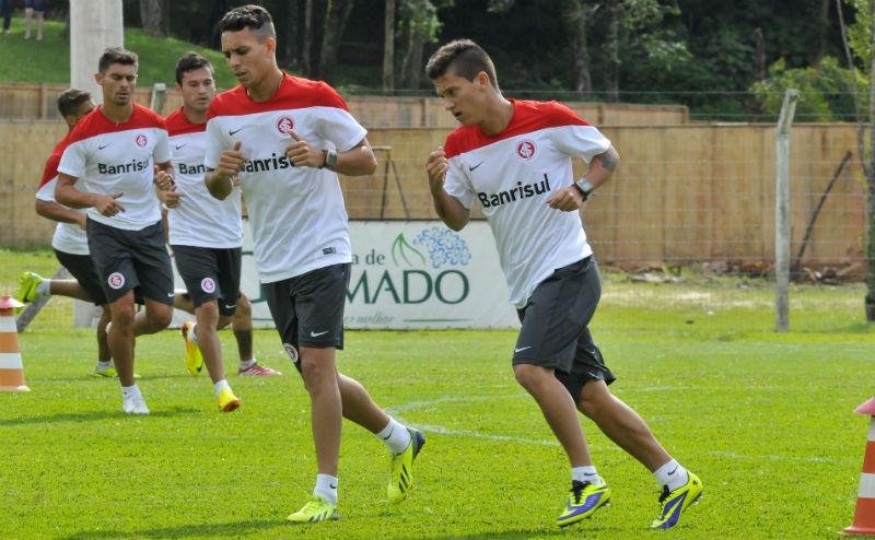 Atacante Caio espera ter mais oportunidades com Abel Braga