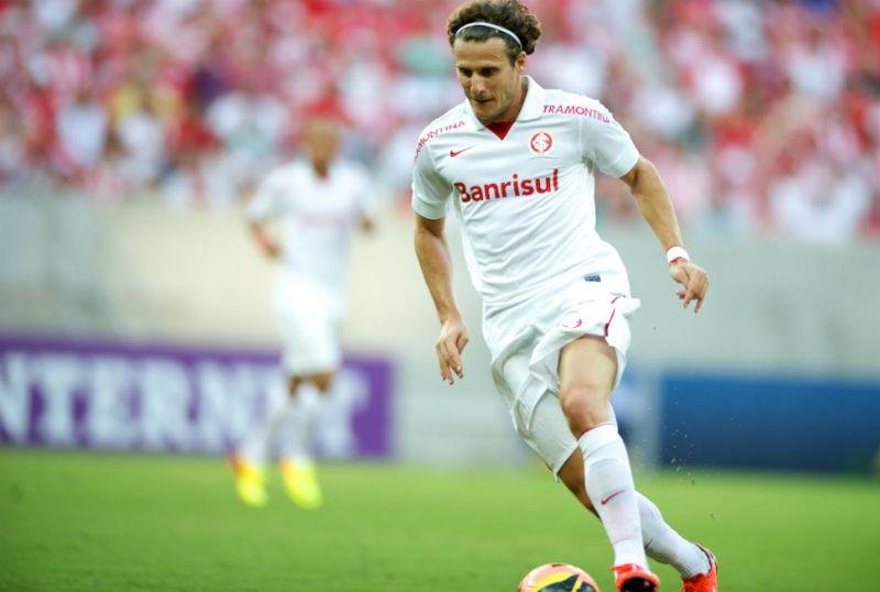 Forl&aacute;n estaria negociando com clube japon&ecirc;s, diz jornal