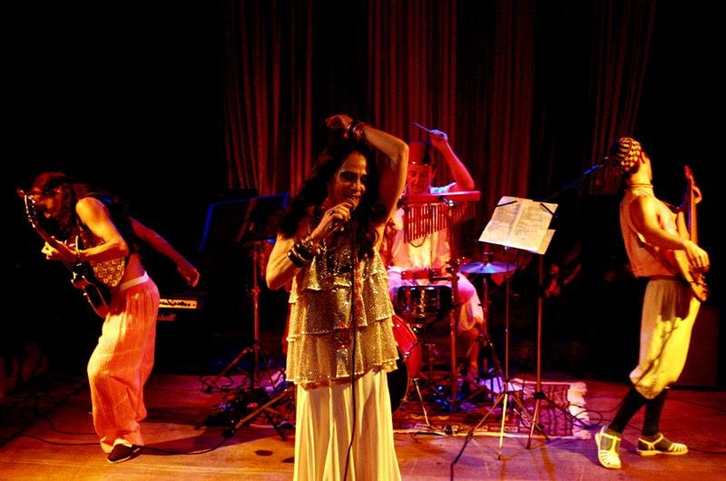 Falc&atilde;o e banda tem novo repert&oacute;rio, com apresenta&ccedil;&atilde;o &agrave;s 19h, no Teatro de C&acirc;mara