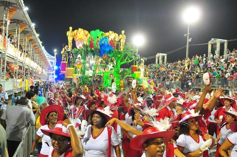 Imperadores do Samba no desfile do carnaval de 2013