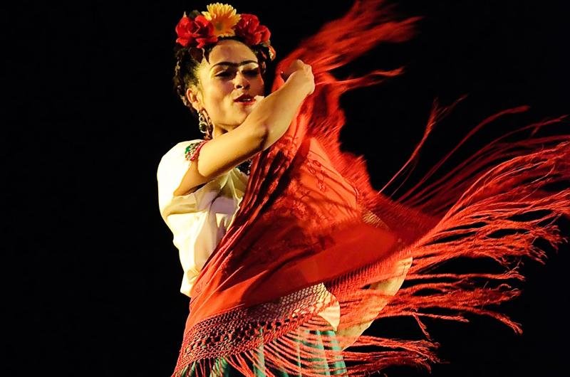 Ju&ccedil;ara Gaspar protagoniza a pintora mexicana no Teatro de Arena at&eacute; o pr&oacute;ximo domingo