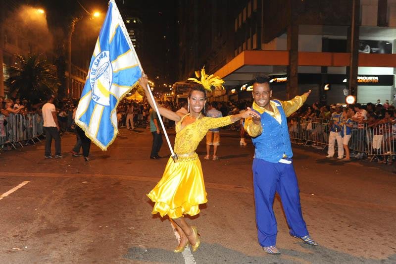 A festa vai se repetir nos dias 24 e 31, com participa&ccedil;&atilde;o de outras escolas de samba