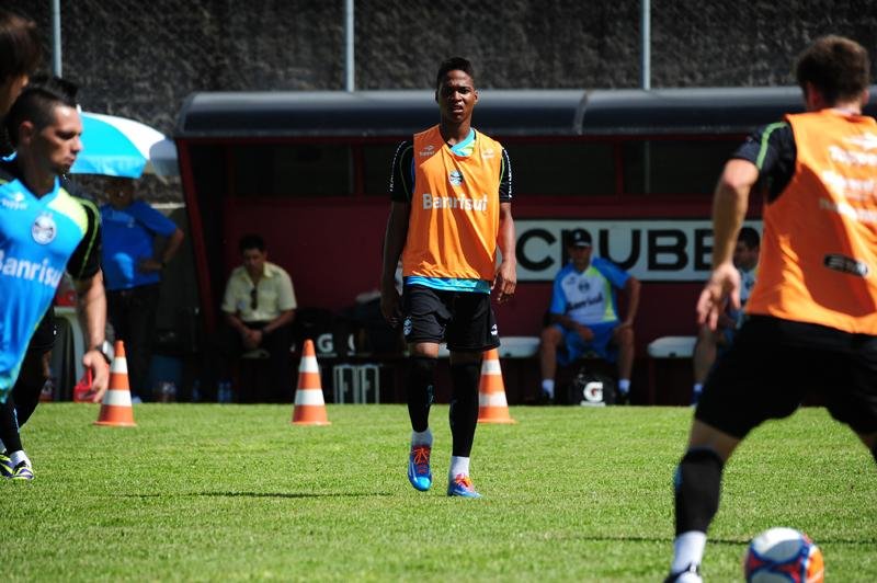 Garoto Wendell, 20 anos, ter&aacute; a miss&atilde;o de substituir Alex Telles. Jogador &eacute; uma das maiores promessas do time nesta temporada