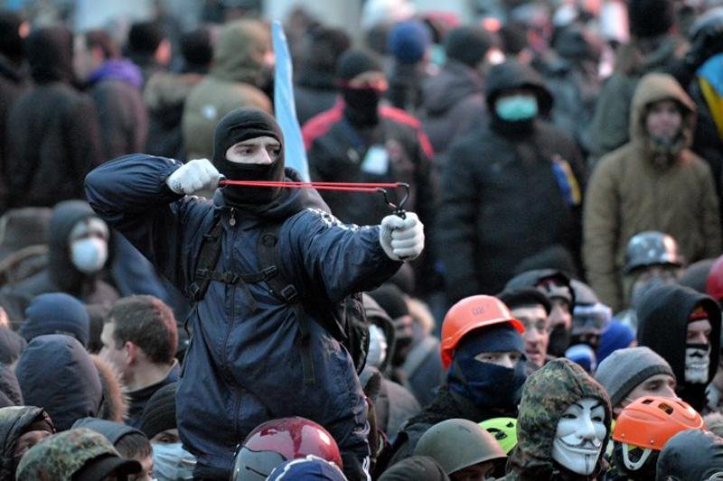 Novas leis refor&ccedil;ando as puni&ccedil;&otilde;es contra os manifestantes provocaram protestos