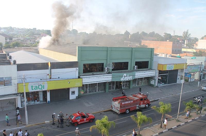 Causas do fogo ainda n&atilde;o s&atilde;o conhecidas
