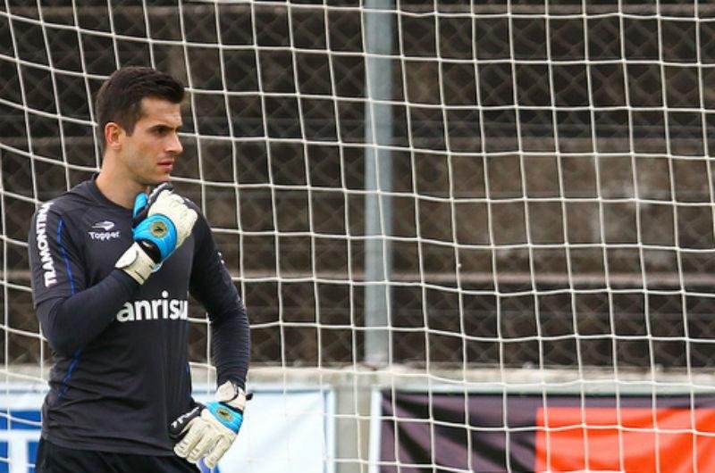 Grohe fica fora de atividade e deve ser desfalque em jogo-treino