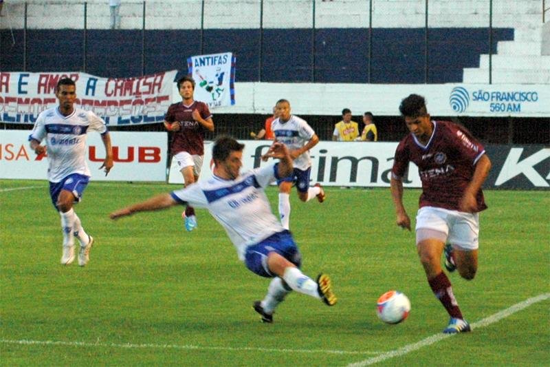 Caxias vira sobre o Aimor&eacute; por 4 a 2 no Centen&aacute;rio